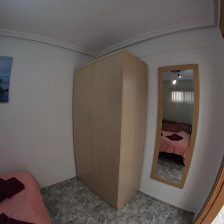 Cozy Apartment Just 8 Min Walk From The Beach! Benidorm Exterior foto