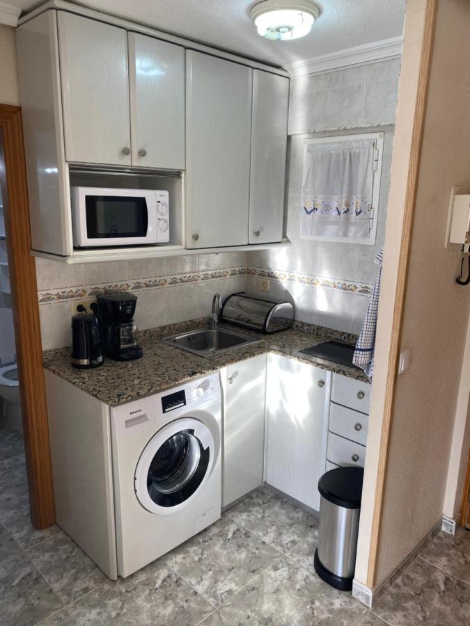 Cozy Apartment Just 8 Min Walk From The Beach! Benidorm Exterior foto