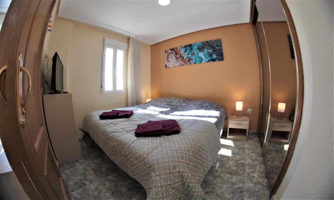 Cozy Apartment Just 8 Min Walk From The Beach! Benidorm Exterior foto