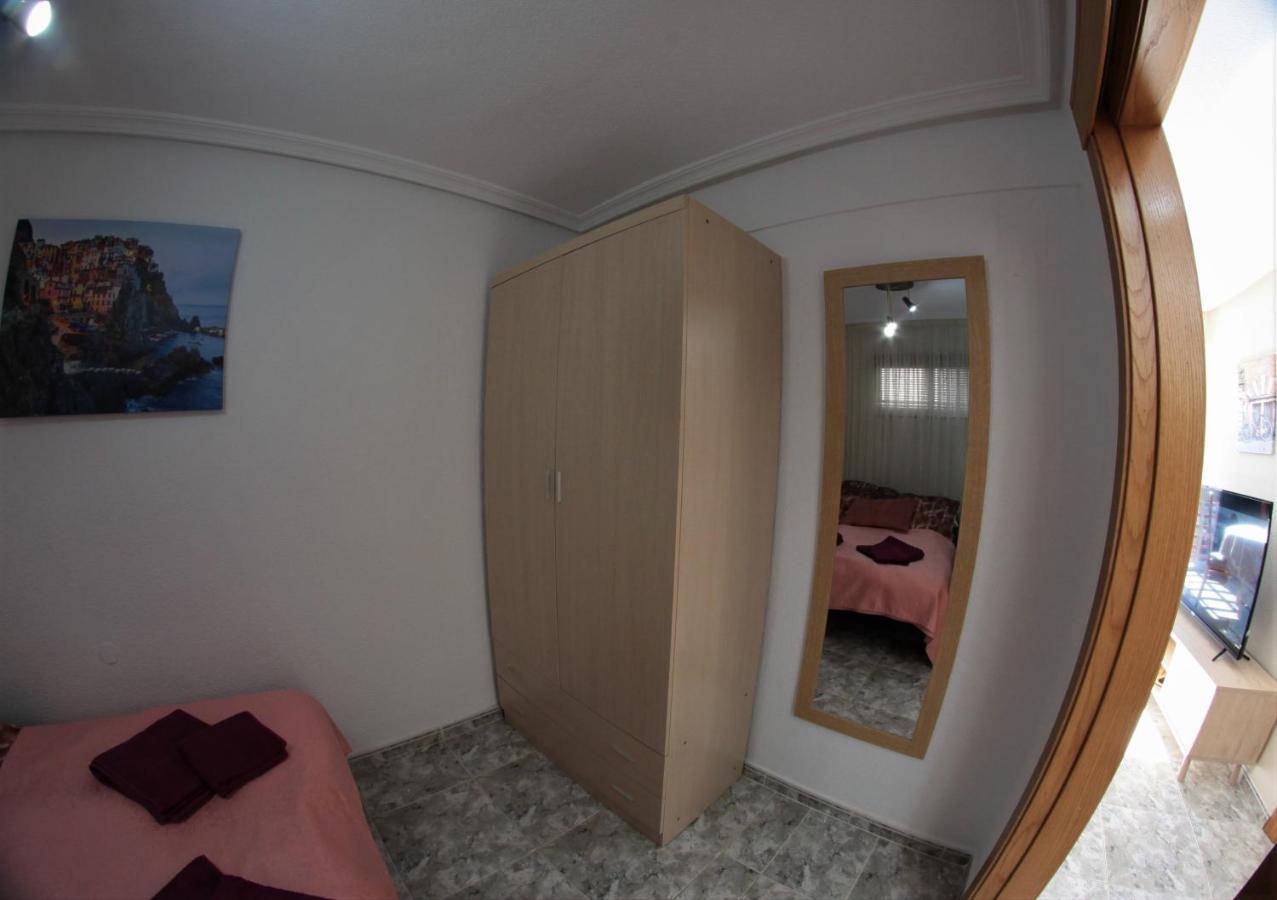 Cozy Apartment Just 8 Min Walk From The Beach! Benidorm Exterior foto